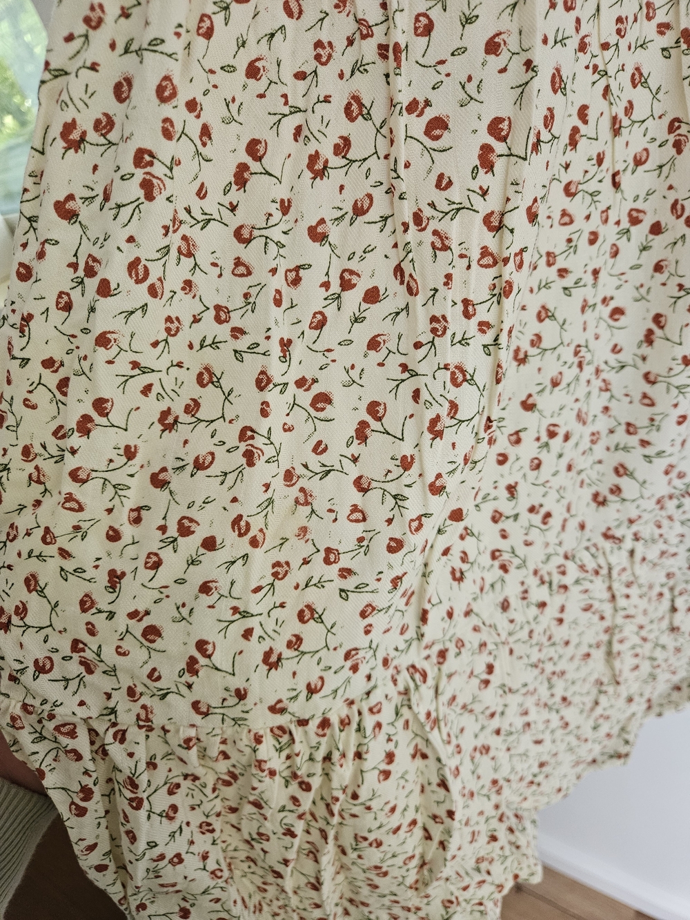 Ivy City Smocked Ditsy Floral Midi Dress in Cream - Picture 9 of 9